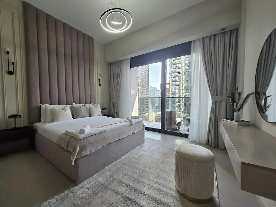 Luxury 1Br Burj Khalifa View Walk To Dubai Mal Lägenhet