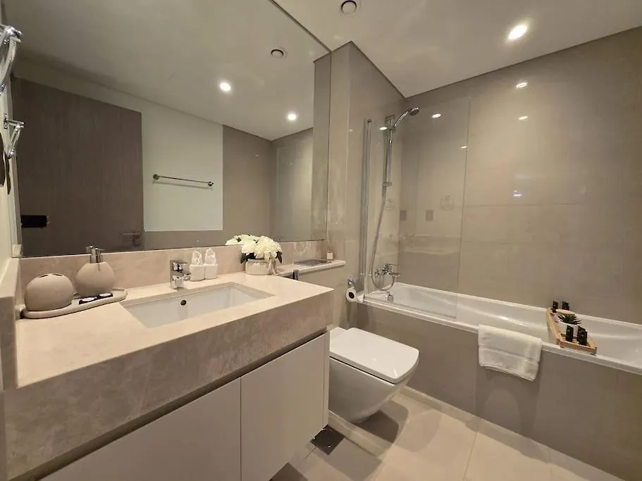 Luxury 1Br Burj Khalifa View Walk To Dubai Mal Lägenhet