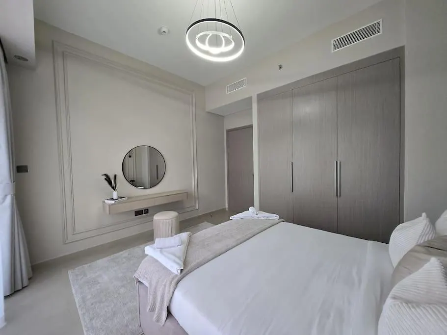 Luxury 1Br Burj Khalifa View Walk To Dubai Mal Apartment