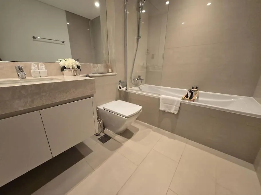 Luxury 1Br Burj Khalifa View Walk To Dubai Mal Apartment 0*,